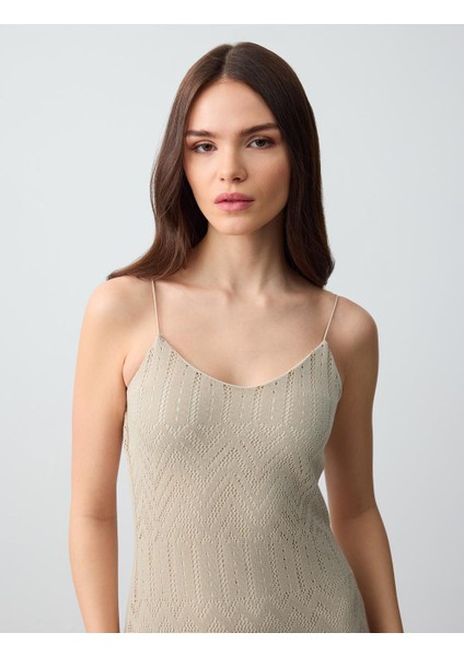 Taş Dar Kesim Askılı V Yaka Ajurlu Örme Midi Elbise fırsatları