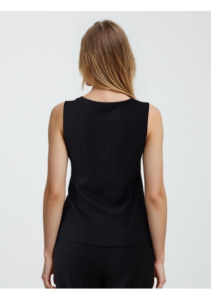 Siyah Bisiklet Yaka Kolsuz Örme Bluz indirimleri