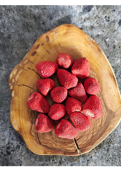 Mucize Çilo 12 gr | Freeze-Dried Dondurularak Kurutulmuş Çilek Atıştırmalığı