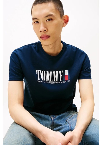 Erkek Tommy Dna Bayrak T-Shirt - Lacivert fırsatları