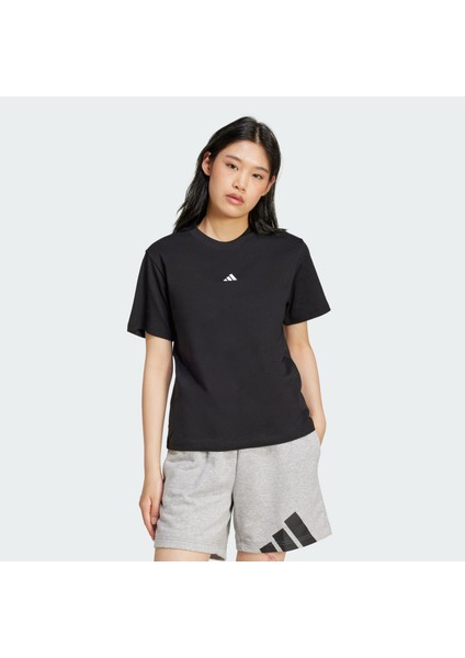 Sportswear JC5943 Essentials Small Logo Cotton Tişört