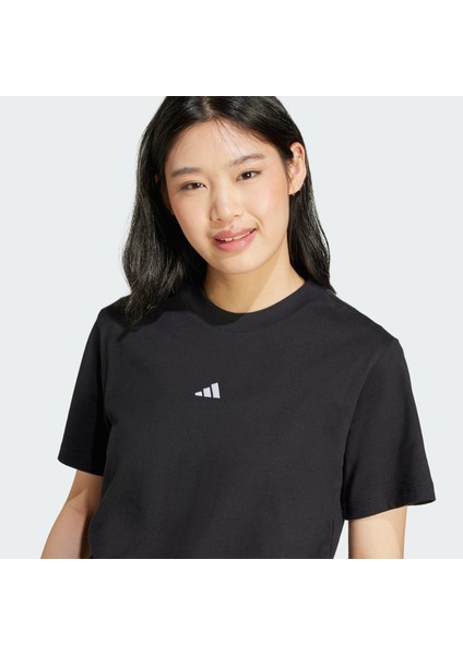 Sportswear JC5943 Essentials Small Logo Cotton Tişört fırsatları