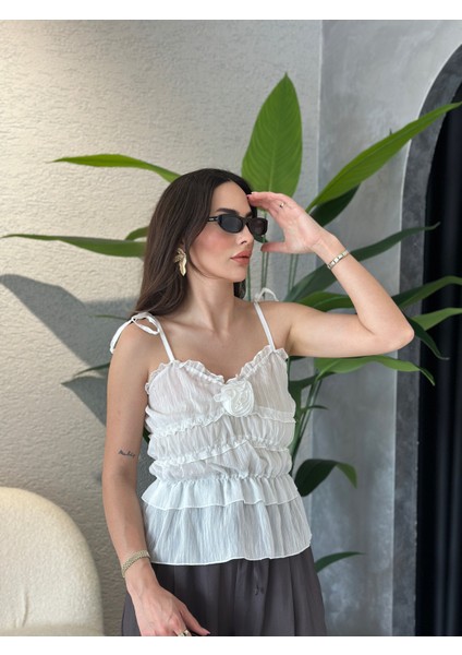 Gül Detay Omuzdan Bağlamalı Askılı Şifon Bluz modelleri