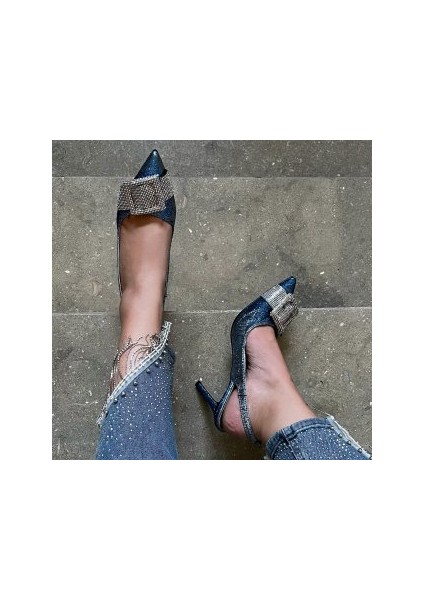 Toka Detaylı Jean Görünümlü Stiletto fırsatları