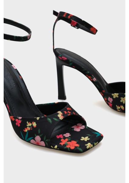 Arkası Açık Küt Burunlu Yüksek Topuklu Çiçek Desenli Kadın Ayakkabı