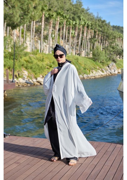 Beyaz Kapşonlu Tasarım Tesettür Pareo