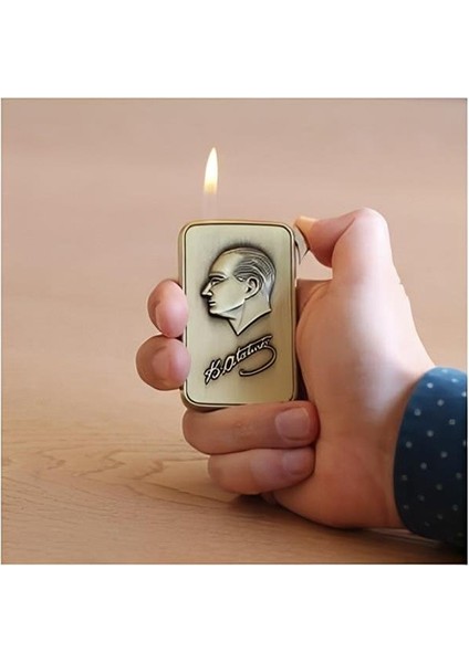 Kişiye Özel Atatürk Temalı Eskitme Bronz Renk Manyotorlu Metal Çakmak fiyatları