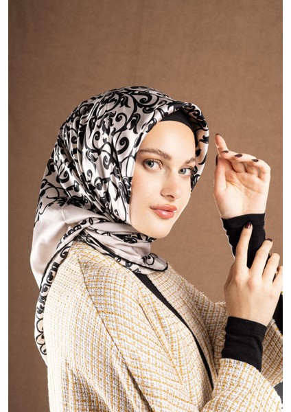 Varaklı Saten Eşarp Koleksiyonu Ebat 95 x 95