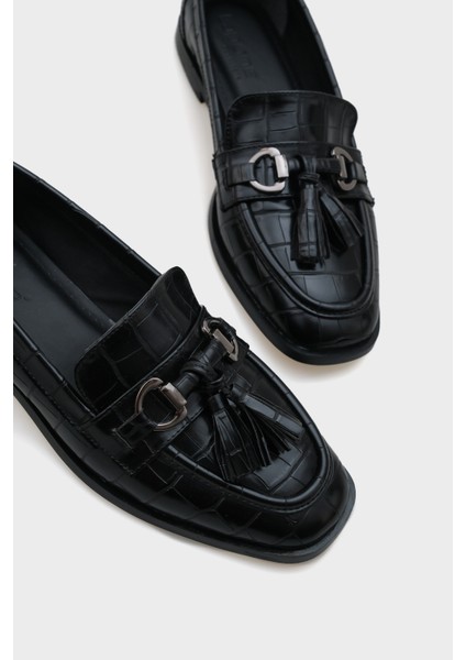Metal Tokalı Püsküllü Kadın Loafer Ayakkabı fırsatları