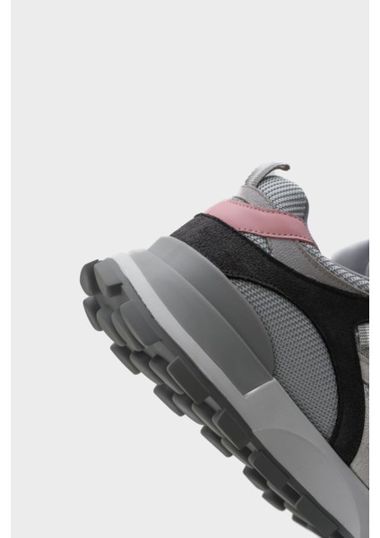 Parçalı Kadın Sneaker fırsatları