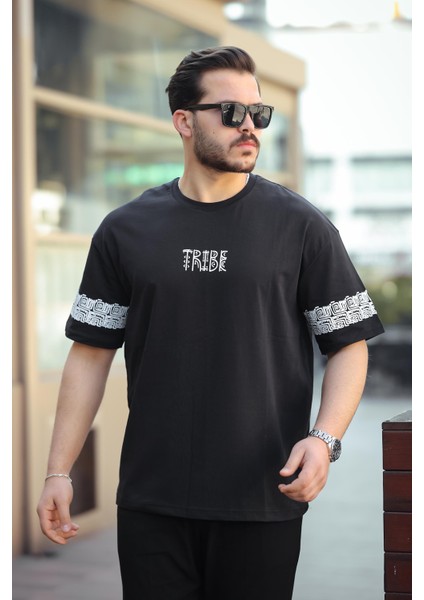 Siyah Tribe Baskı Detaylı Sıfır Yaka Kısa Kollu Oversize Tişört- 2503