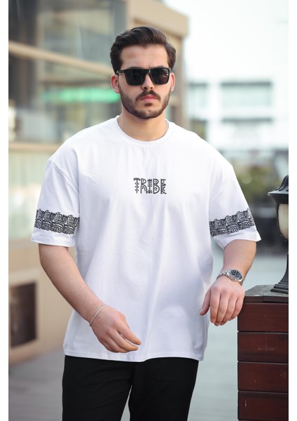 Beyaz Tribe Baskı Detaylı Sıfır Yaka Kısa Kollu Oversize Tişört- 2503