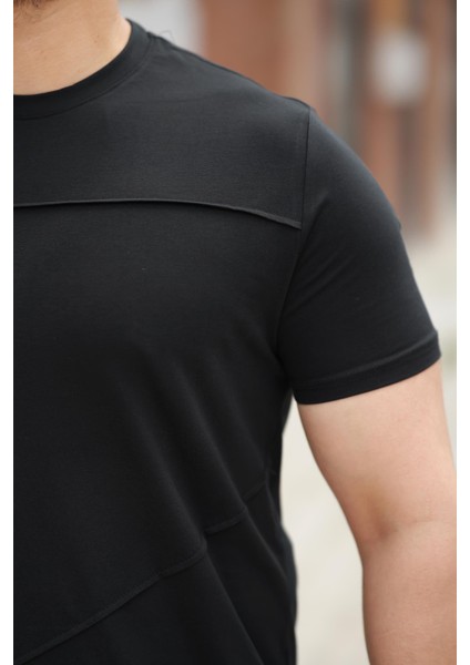 Siyah Parçalı Dikiş Detaylı Regular Fit Kısa Kollu Tişört -2523 modelleri
