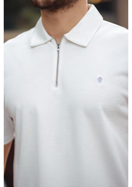 Beyaz Basic Fermuar Detaylı Polo Yaka Kısa Kollu Tişört 2501 modelleri