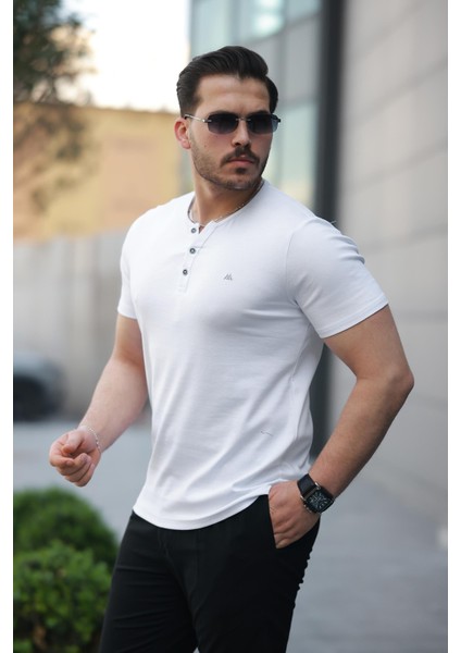 Beyaz Önü Düğmeli Sıfır Yaka Kısa Kollu Regular Fit Tişört- 2510