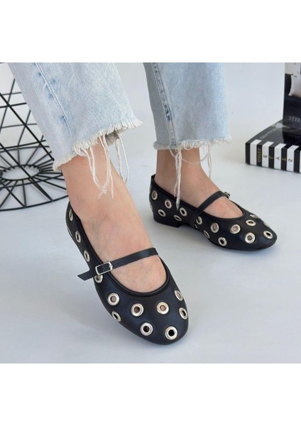 Tinta Siyah Cilt Babet Ayakkabı fırsatları