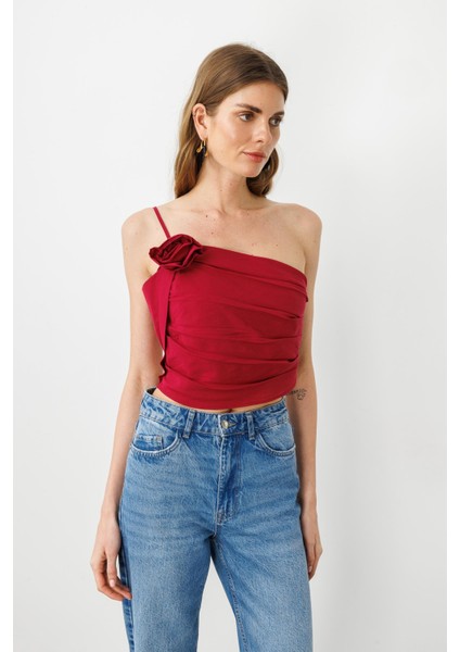 Vişne Gül Detaylı Asimetrik Tek Askılı Pamuklu Bluz fırsatları