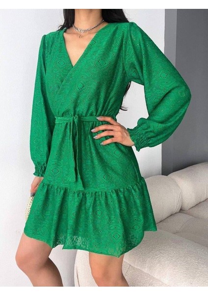 Kadın Fırsat Ürünü Kruvaze Yaka Güpürlü Mini Elbise fiyatları