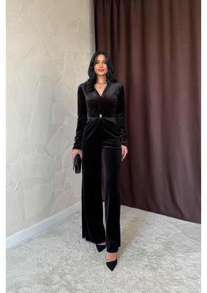 Siyah Önü Tokalı Kadife Tulum