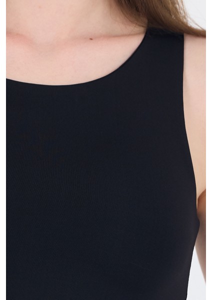 Siyah Halter Yaka Vücuda Oturan Alttan Çıtçıtlı Body 9198M fırsatları