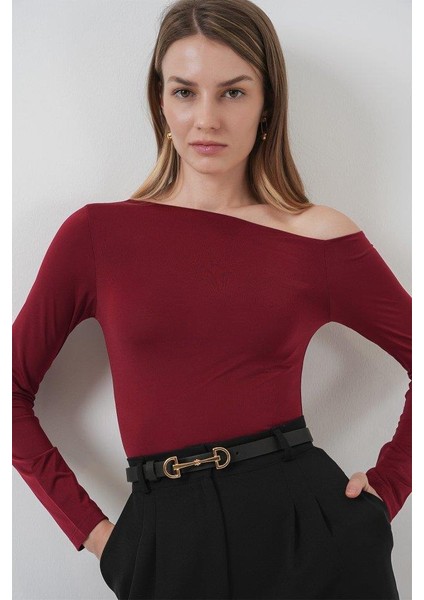 937 Kayık Yaka Sandy Bluz - Bordo modelleri