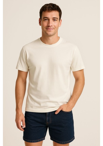 Kırık Beyaz %100 Pamuklu Yarı Oversize Basic Tişört