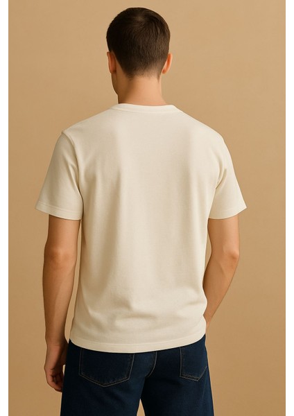 Kırık Beyaz %100 Pamuklu Yarı Oversize Basic Tişört modelleri