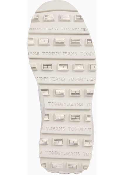 Tech Süet Runner Sneaker