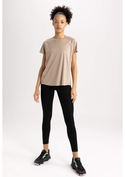 Fit Comfort Fit Bisiklet Yaka Sporcu Kısa Kollu Tişört Z6563AZ23SP fiyatları