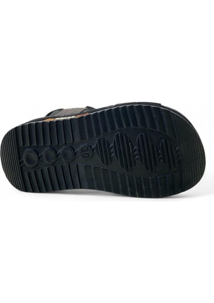 109 Erkek Çocuk Sandalet indirimleri