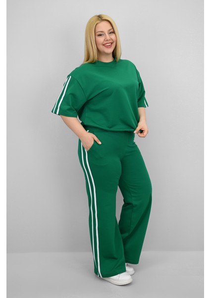 Kadın Büyük Beden Şerit ve Bel Büzgü Detaylı Kısa Kollu Eşofman Takımı 8197-25 fırsatları
