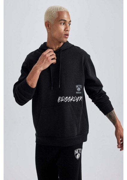 Fit NBA Brooklyn Nets Standart Fit Kapüşonlu Kanguru Cepli Kalın Sweatshirt A9679AX23WN fırsatları