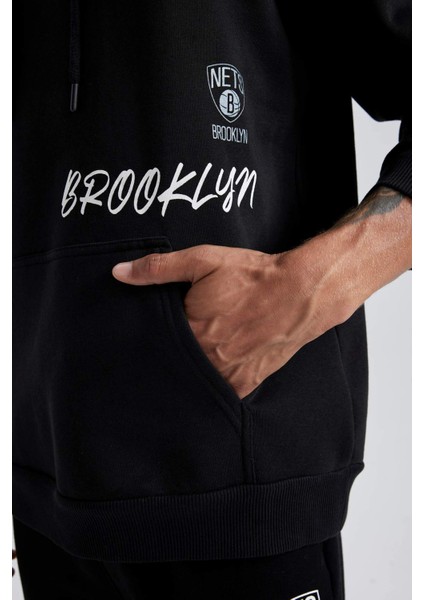 Fit NBA Brooklyn Nets Standart Fit Kapüşonlu Kanguru Cepli Kalın Sweatshirt A9679AX23WN indirimleri