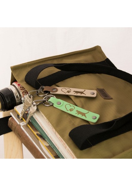 Isim ve Plaka Işlemeli Deri 2’li Anahtarlık Seti – Şık ve Kalıcı Hediye Alternatifi, Bordo-Siyah