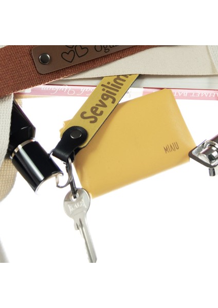 Motor Tutkunlarına Hediye, Isim ve Plaka Yazılı 2’li Deri Anahtarlık Takımı, Mor Menekşe-K Kahve-Ysl