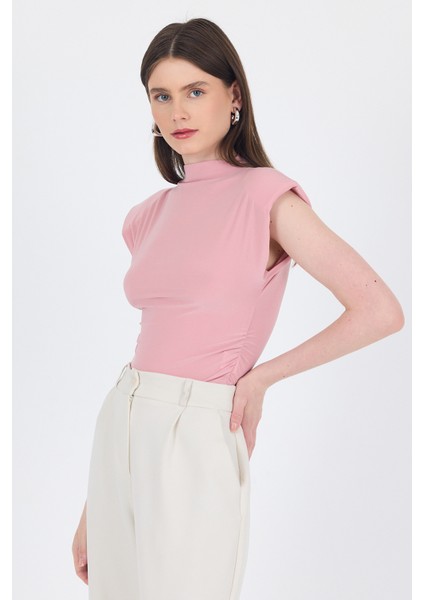 Pudra Vatkalı Dik Yaka Drapeli Bluz 13185 fiyatları