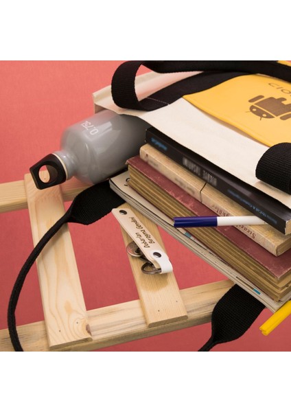 Yol Arkadaşlarına, Isim Plaka ve A Rh (+) Kan Grubu Yazılı Acil Durum Anahtarlığı, Kahve-Kırmzı-Laci