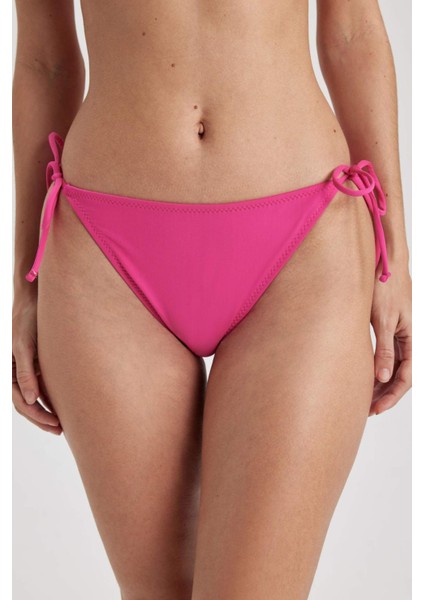 Bağcıklı Bikini Altı-Fall in Love T3670AZ24SM modelleri