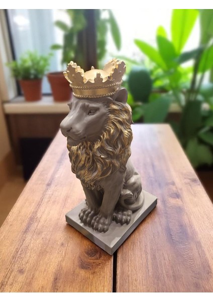 Taçlı Aslan Heykeli | 40X25X20 cm | Altın Detaylı Polyester Dekoratif Figür indirimleri