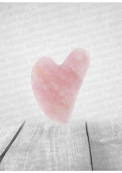 Pembe Kuvars Taşı Guasha ile Doğal Güzelliğinizi Taçlandırın