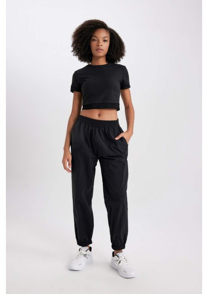 Fit Sporcu Jogger Eşofman Altı Oversize Geniş Kalıp Beli Lastikli Paraşüt B9268AX23WN fiyatları