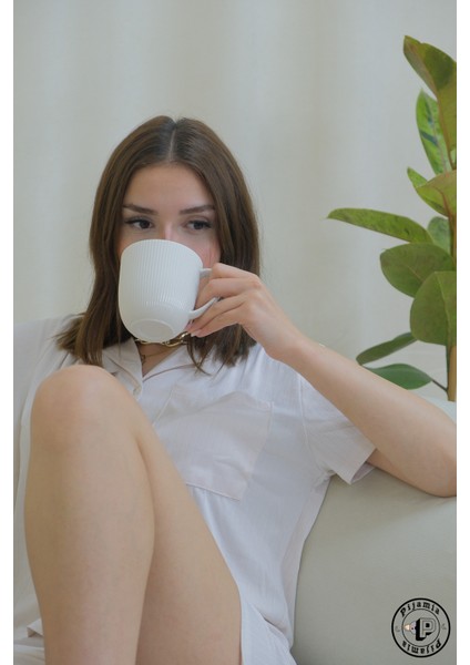 Açık Pudra Düğmeli Şortlu Kısa Kollu Kadın Pijama Takımı fırsatları