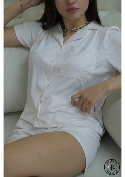 Açık Pudra Düğmeli Şortlu Kısa Kollu Kadın Pijama Takımı