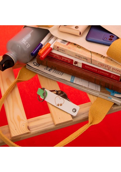 Pudra-Pembe, Motor Severlere, Isim Plaka ve A - Kan Grubu Yazılı Özel Tasarım Deri 2'li Anahtarlık