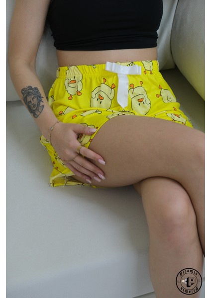 Sarı Ördek Desenli Şort Kadın Pijama Altı fiyatları