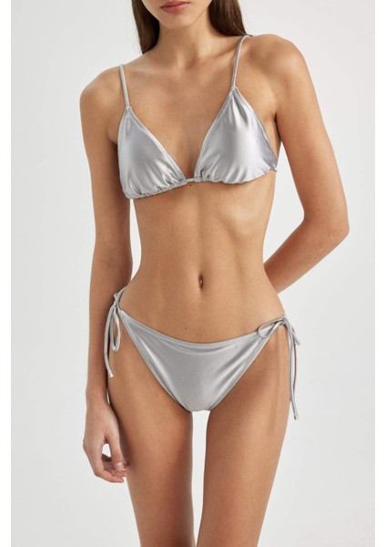 Regular Fit Saten Bağcıklı Bikini Altı-Fall in Love B6934AX24HS fırsatları
