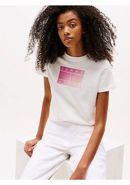 Tjw Reg Gradıent Flag Ss Kadın Beyaz T-Shirt DW0DW20905YBL fiyatları