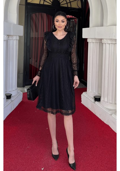 Dantel Kumaş Düğme Detaylı Elbise - Siyah