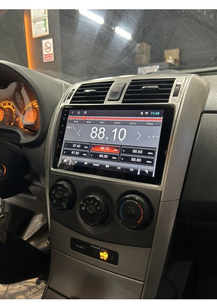 Toyota Corolla Uyumlu 4 GB Ram 64 GB Dahili Hafıza 9 Inç Multimedya Kablosuz Carplay Geri Görüş Kameralı fiyatları