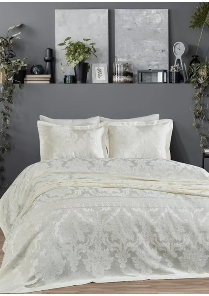 Armada Jakarlı Çift Kişilik Yatak Örtüsü -Krem